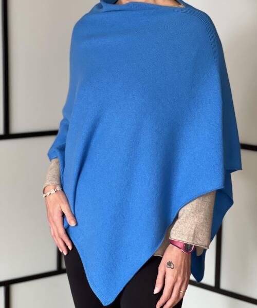 Poncho in 100% cashmere €95